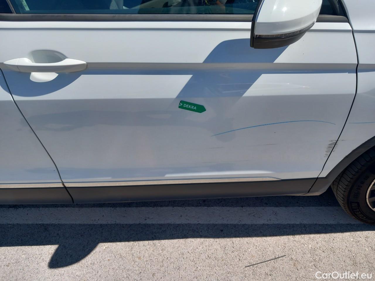  Volkswagen  Tiguan  Life 2.0 TDI 150CV AT7 E6d #24
