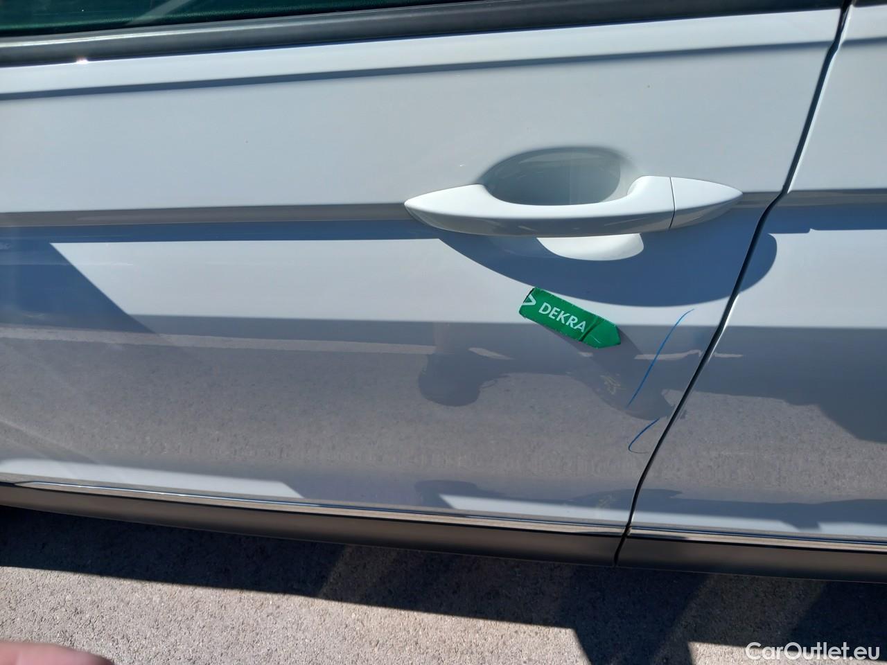  Volkswagen  Tiguan  Life 2.0 TDI 150CV AT7 E6d #9