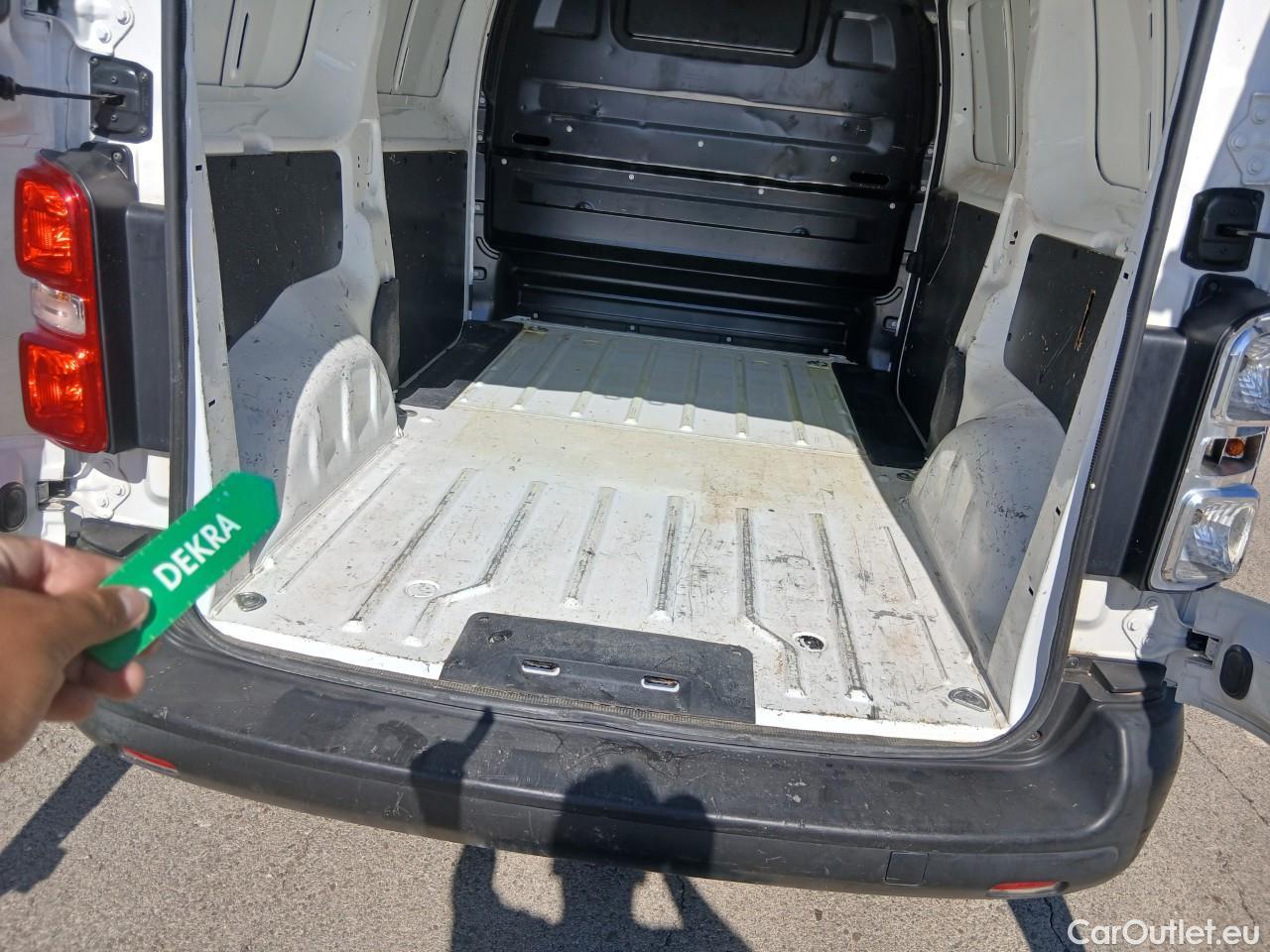  Opel  Vivaro OPEL  / 2019 / 4P / furgón 1.5 Diésel 74kW (100CV) M Std Express (AC) #1