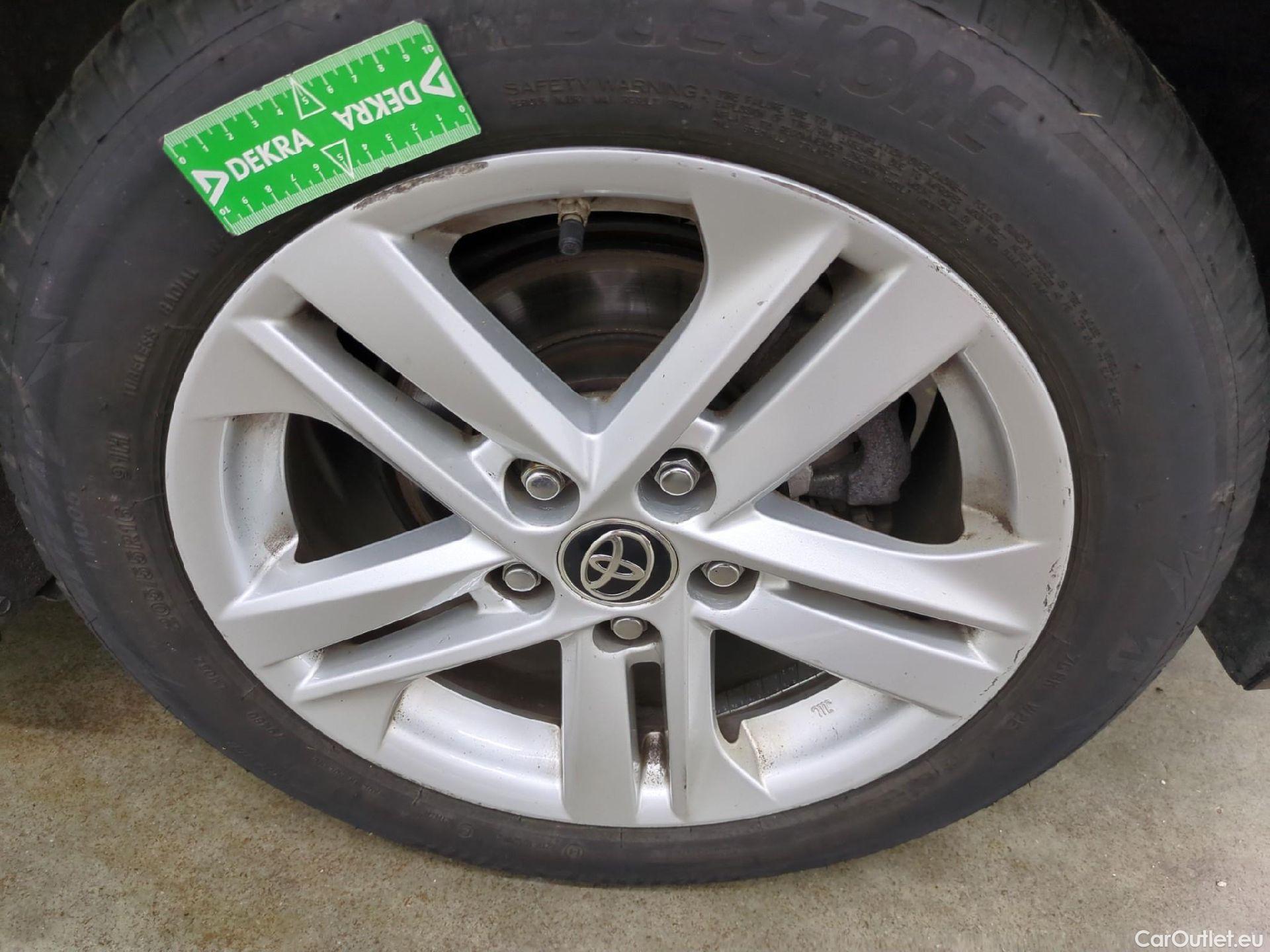  Toyota  Corolla TOYOTA  / 2018 / 5P / Berline Hybride 122h Dynamic Business Stage Acad #12
