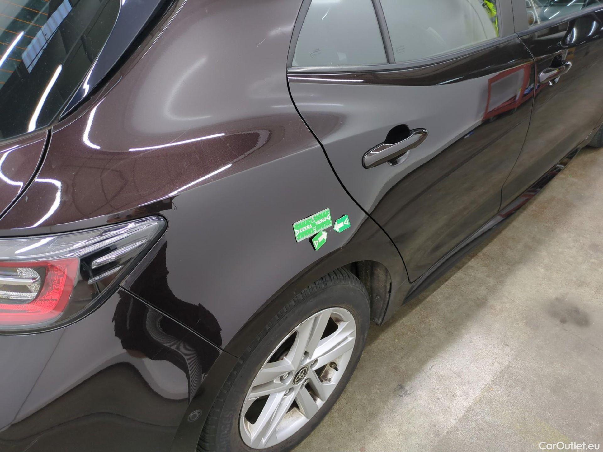  Toyota  Corolla TOYOTA  / 2018 / 5P / Berline Hybride 122h Dynamic Business Stage Acad #25