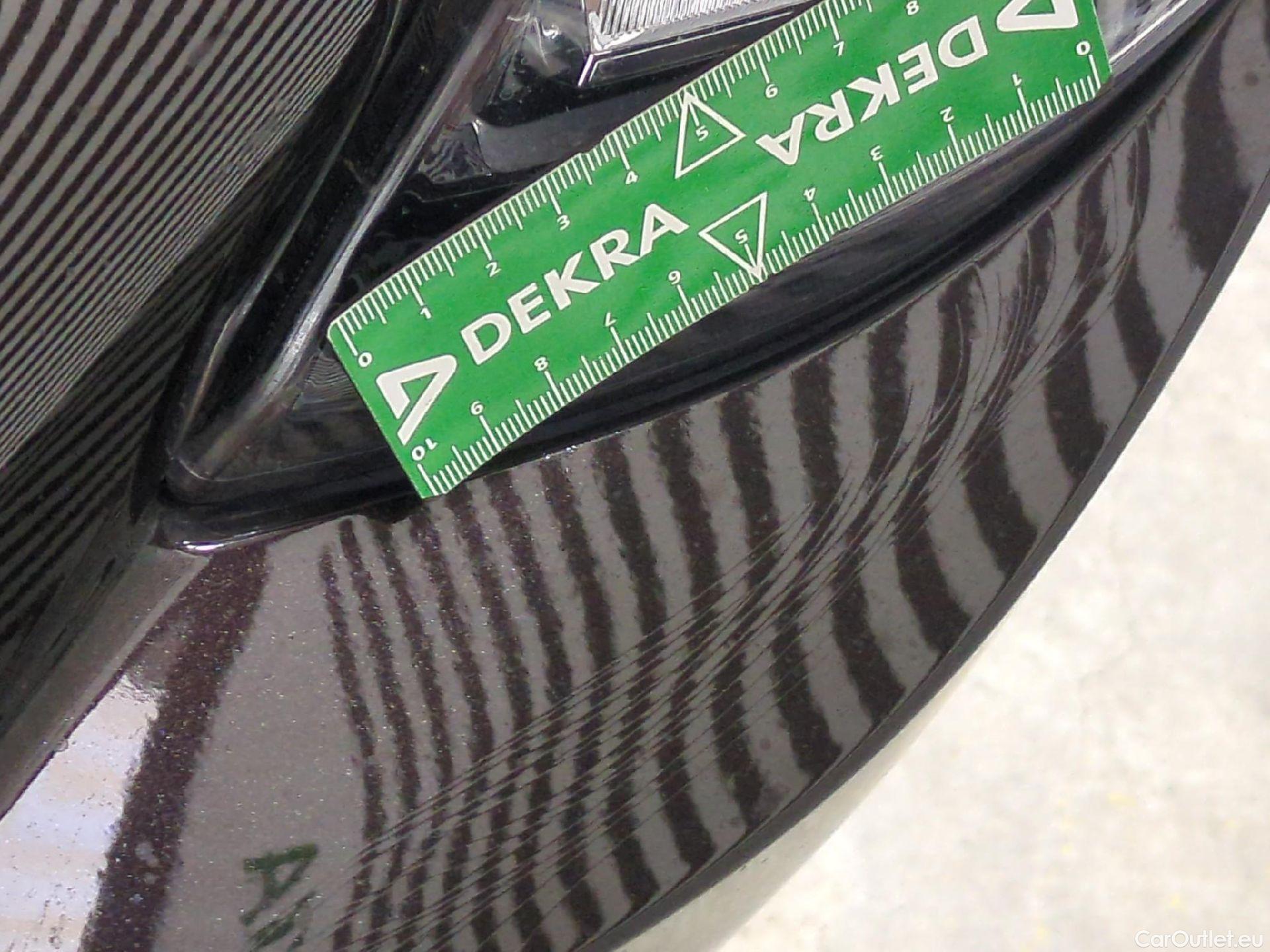 Toyota  Corolla TOYOTA  / 2018 / 5P / Berline Hybride 122h Dynamic Business Stage Acad #26