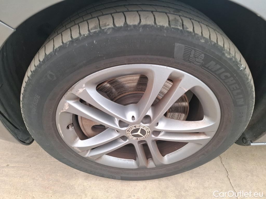  Mercedes  A-Klasse MERCEDES BENZ Classe A Compact  2018  5P  Berline A 250 e Business Line 8G DCT #54