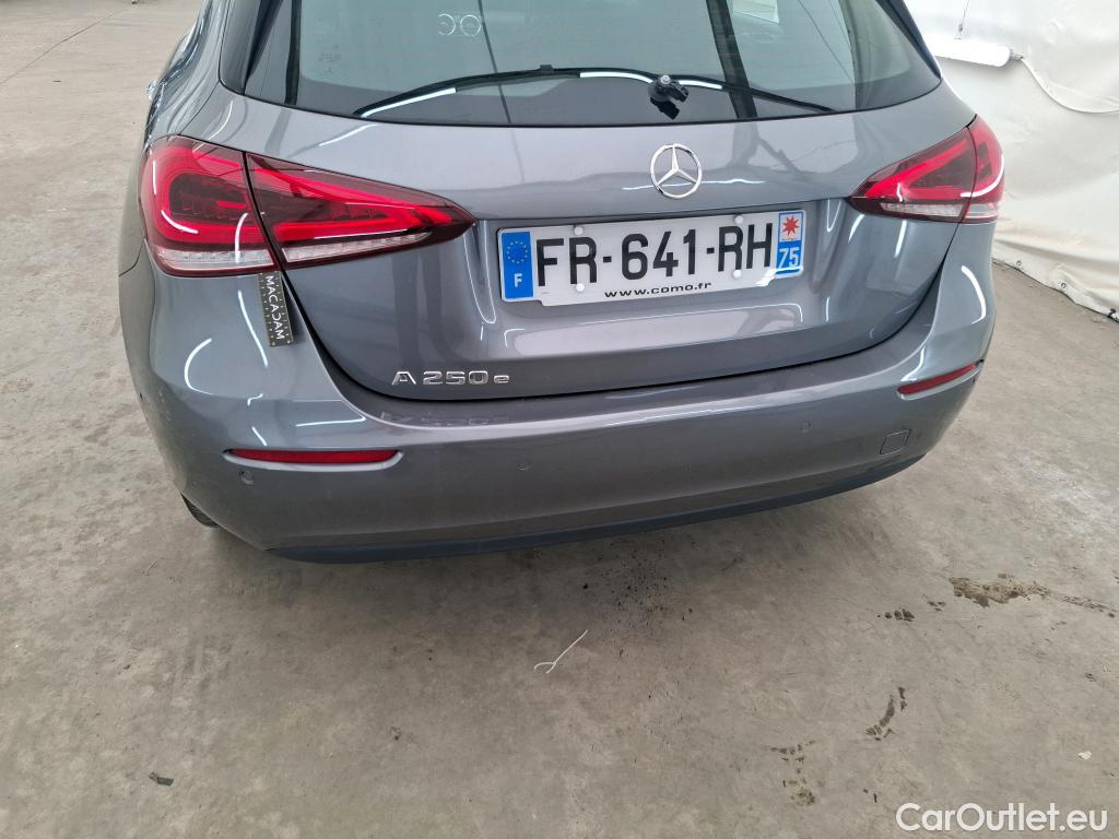  Mercedes  A-Klasse MERCEDES BENZ Classe A Compact  2018  5P  Berline A 250 e Business Line 8G DCT #35