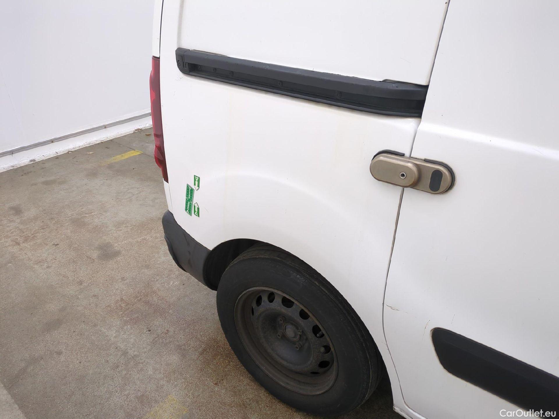  Citroen  Berlingo  Fourgon Business L1 (Court) 1.6 BlueHDi 100CV BVM5 E6 #44