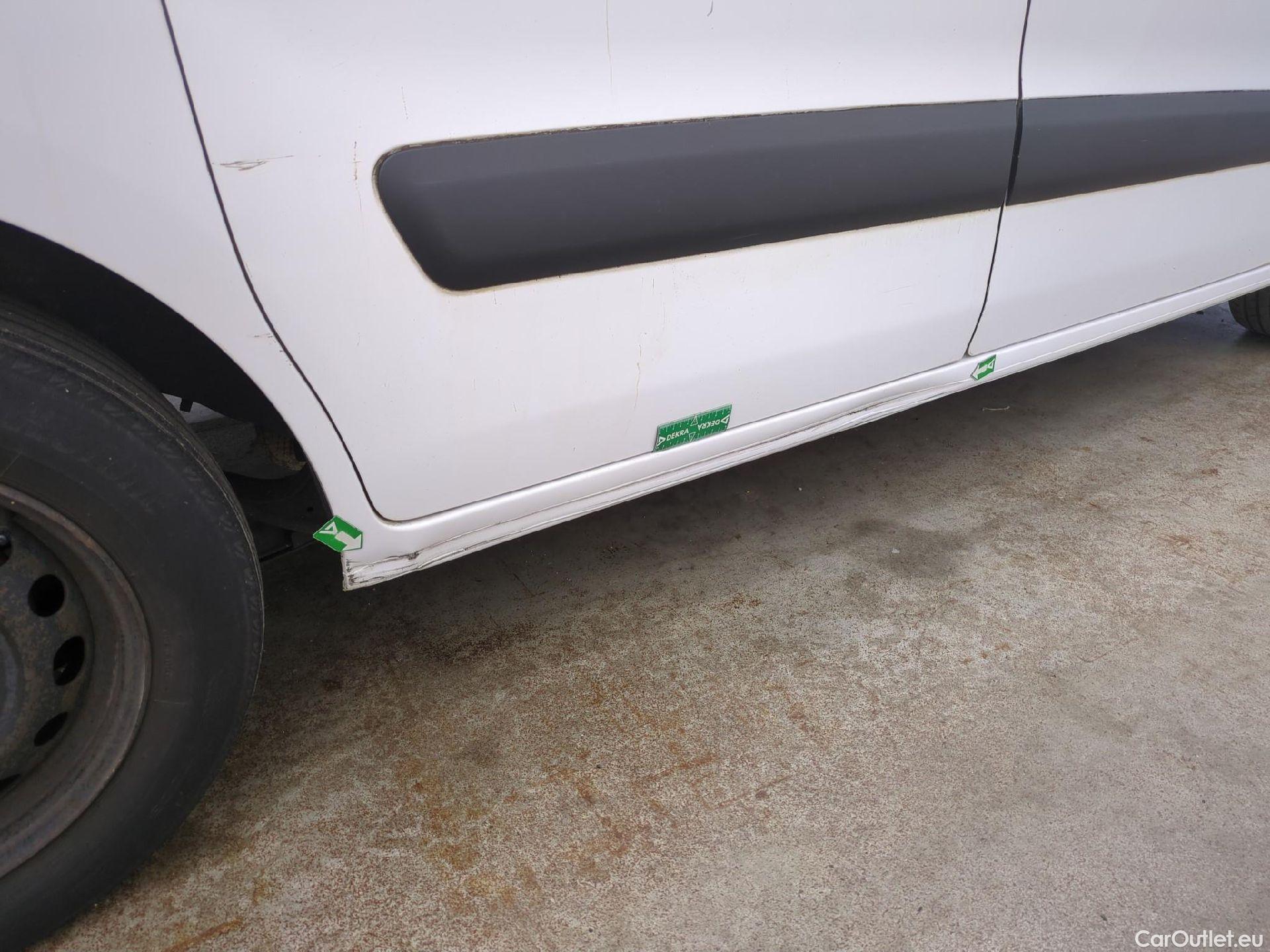  Citroen  Berlingo  Fourgon Business L1 (Court) 1.6 BlueHDi 100CV BVM5 E6 #35