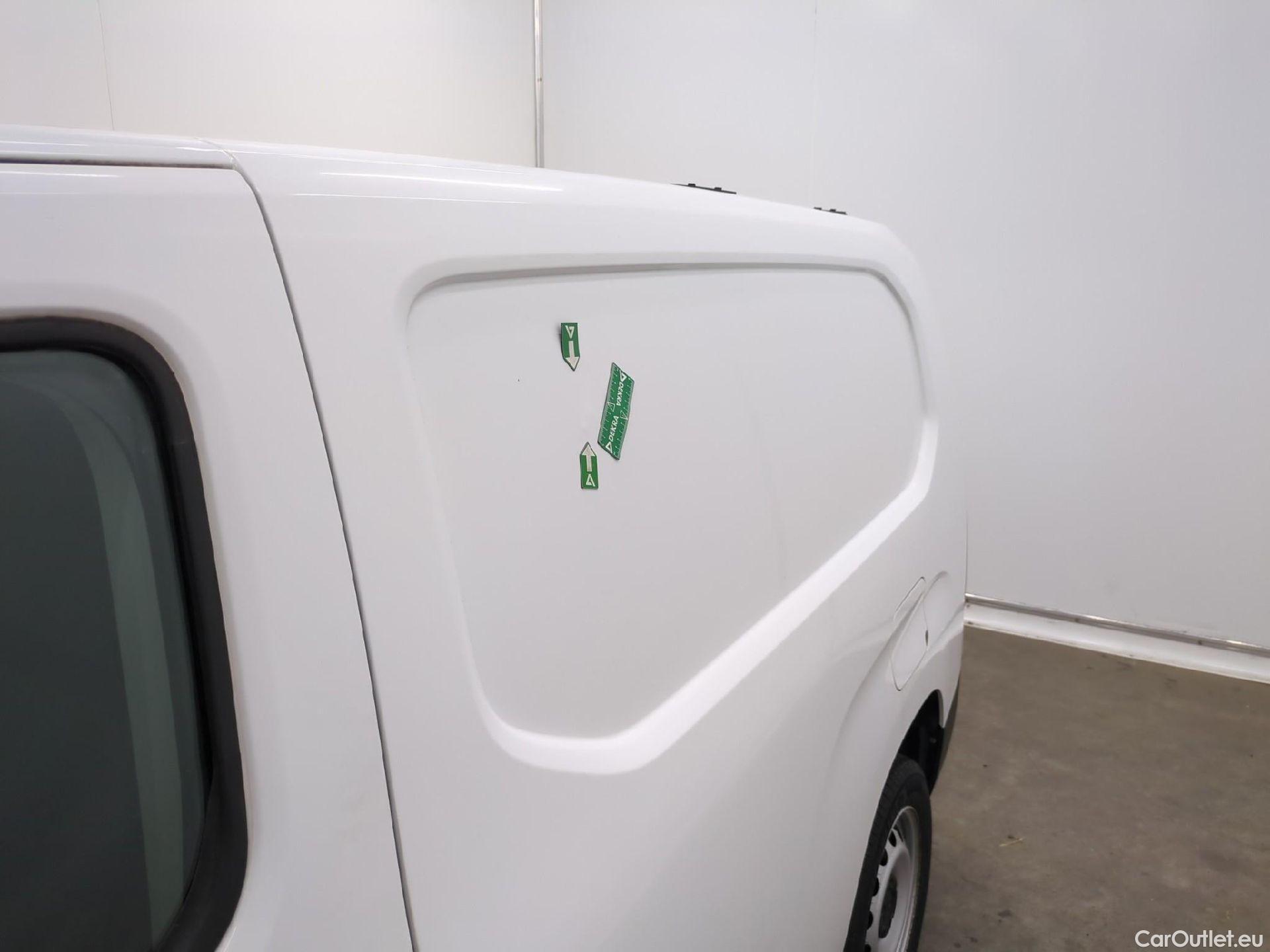  Citroen  Berlingo  Fourgon Driver XL 950 1.5 BlueHDi 130CV BVM6 E6dT #17