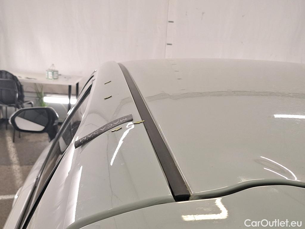  Toyota  Corolla TOYOTA  / 2018 / 5P / Berline Hybride 122h Design #40