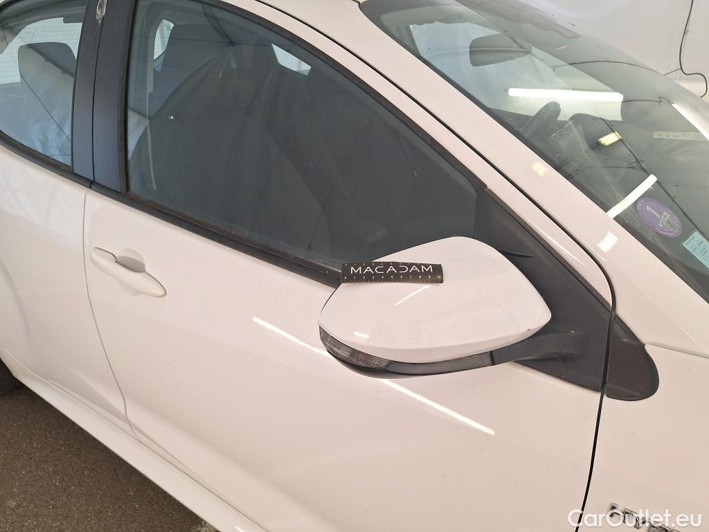  Toyota  Yaris TOYOTA  Hybride / 2019 / 5P / Berline Hybride 116h Dynamic Business Stage Acad #39