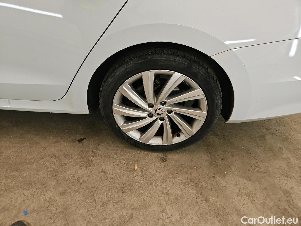  Skoda  Octavia  Break Style 2.0 TDI 150CV BVA7 E6d #13
