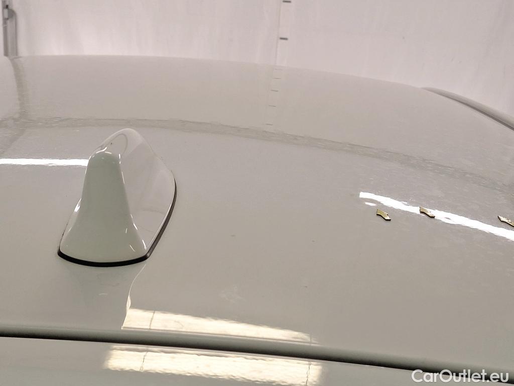  Toyota  Corolla TOYOTA  / 2018 / 5P / Berline Hybride 122h Design #18