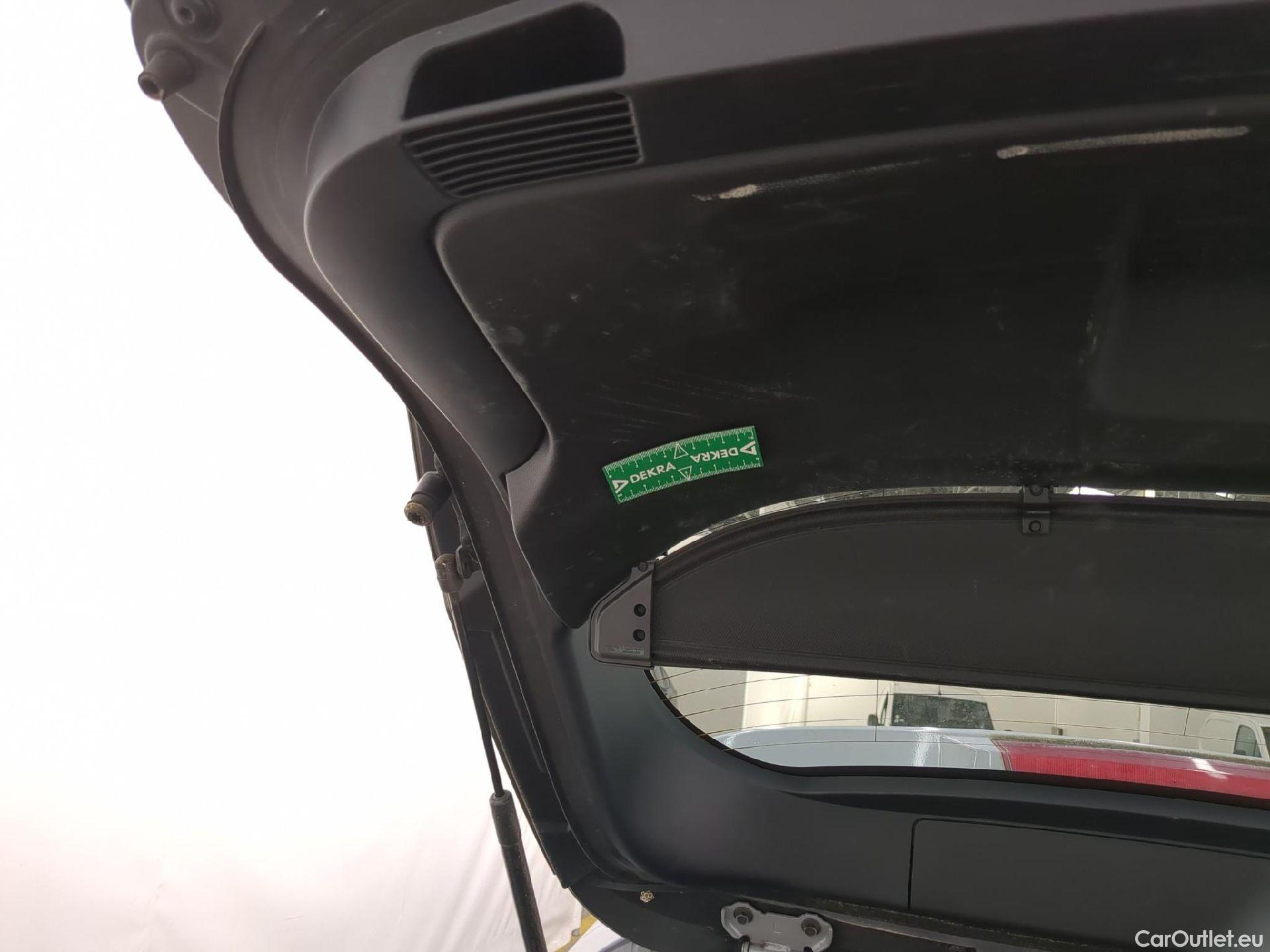  Toyota  Corolla TOYOTA  Touring Sports / 2018 / 5P / Break Hybride 122h Dynamic Business #3