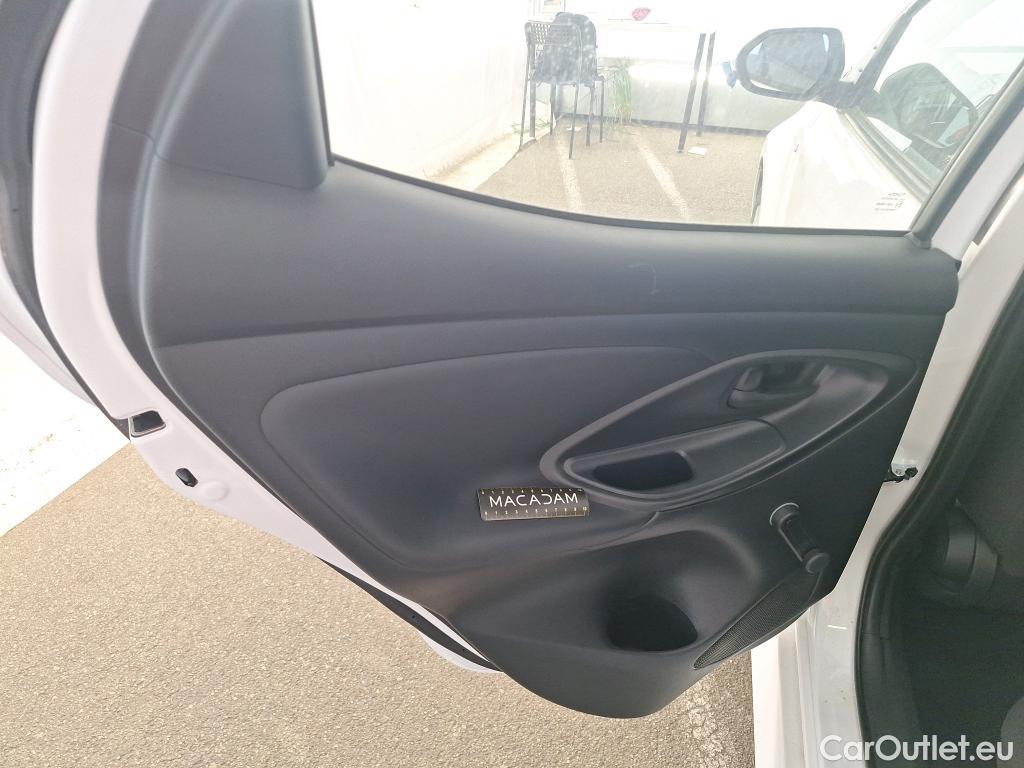  Toyota  Yaris TOYOTA  Hybride / 2019 / 5P / Berline Hybride 116h Dynamic Business Stage Acad #13