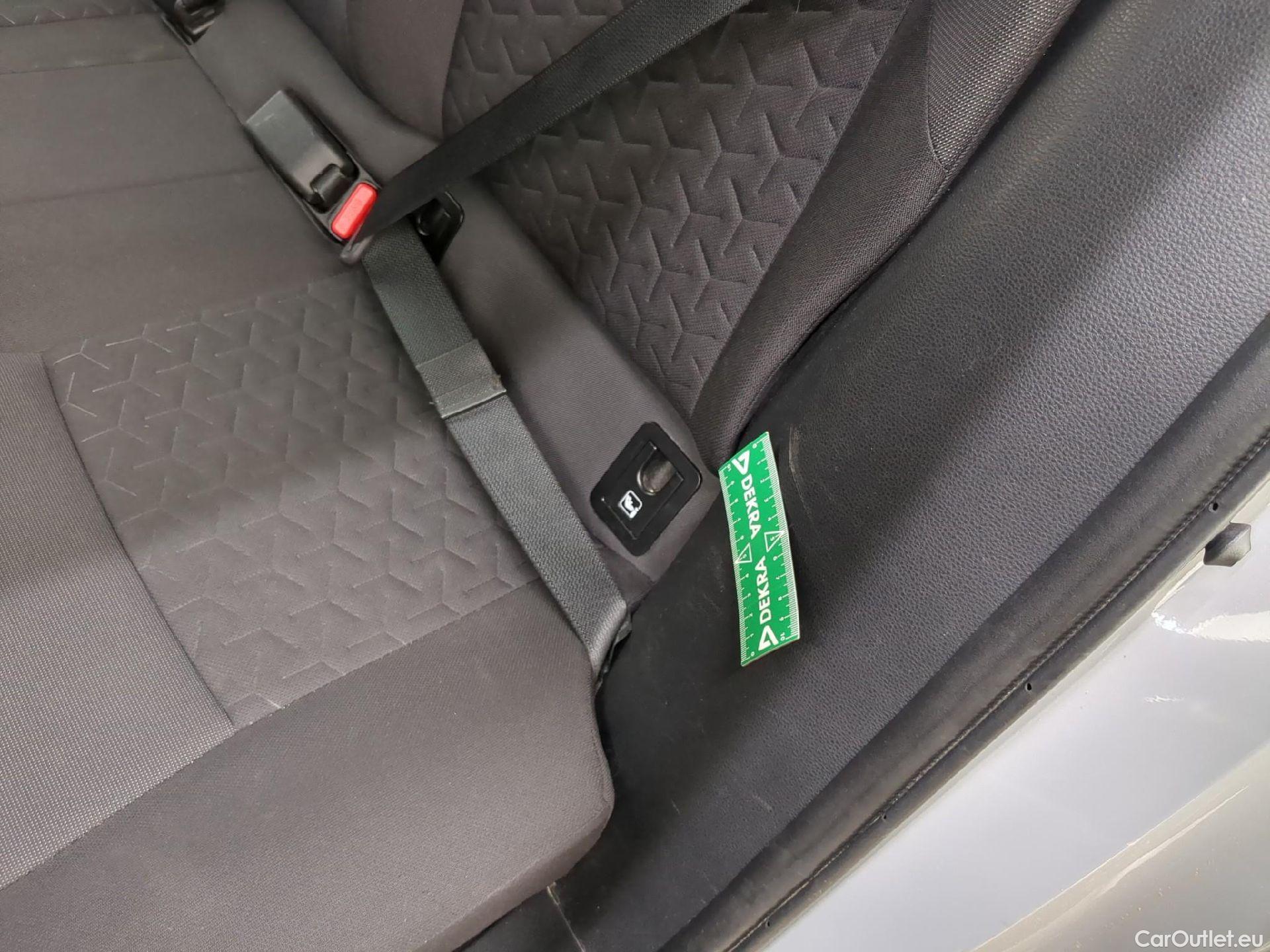  Toyota  Corolla TOYOTA  Touring Sports / 2018 / 5P / Break Hybride 122h Dynamic Business #1