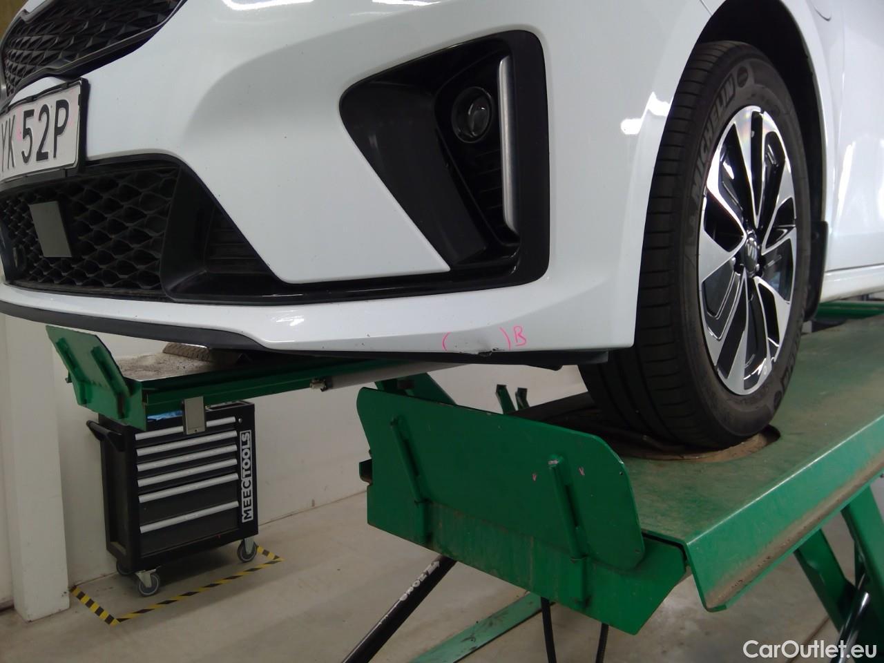  KIA  Cee'd ceed SW 1.6PHEV Advance 5d #5