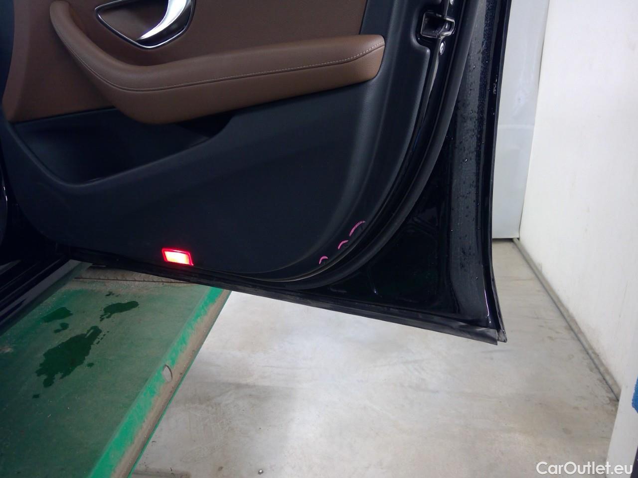  Mercedes  E-Klasse E 300 de T SE Edition Aut #43