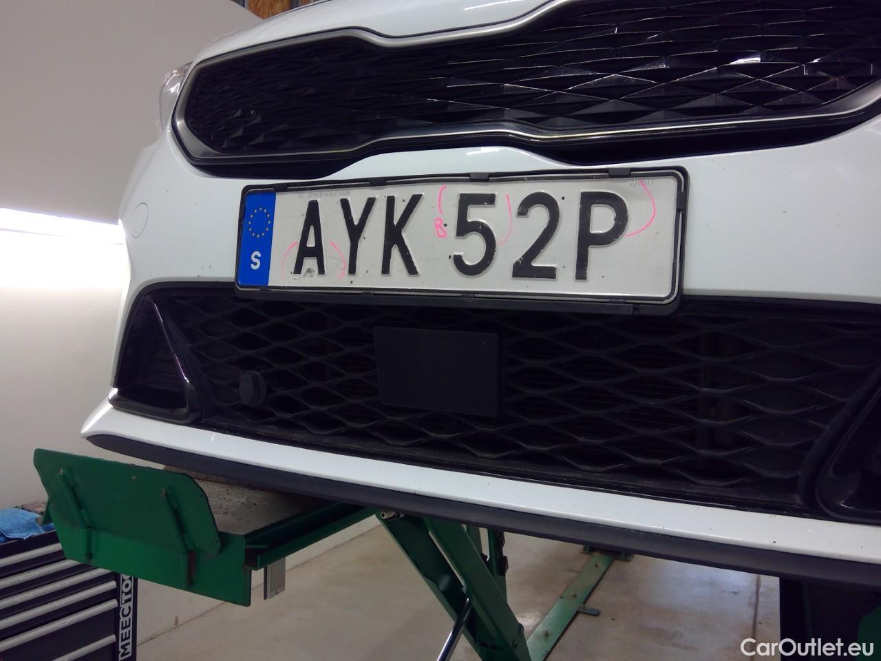  KIA  Cee'd ceed SW 1.6PHEV Advance 5d #1