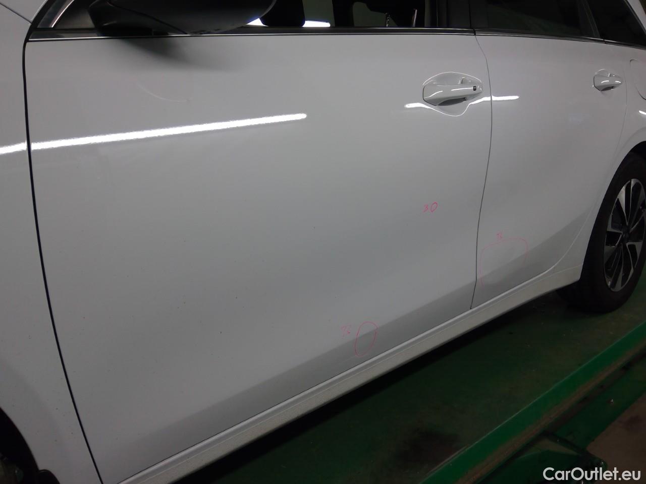  KIA  Cee'd ceed SW 1.6PHEV Advance 5d #7