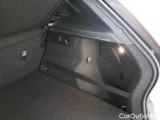  Volvo  XC 40 VOLVO XC40 / 2017 / 5P / SUV D3 GEARTRONIC MOMENTUM PRO #102