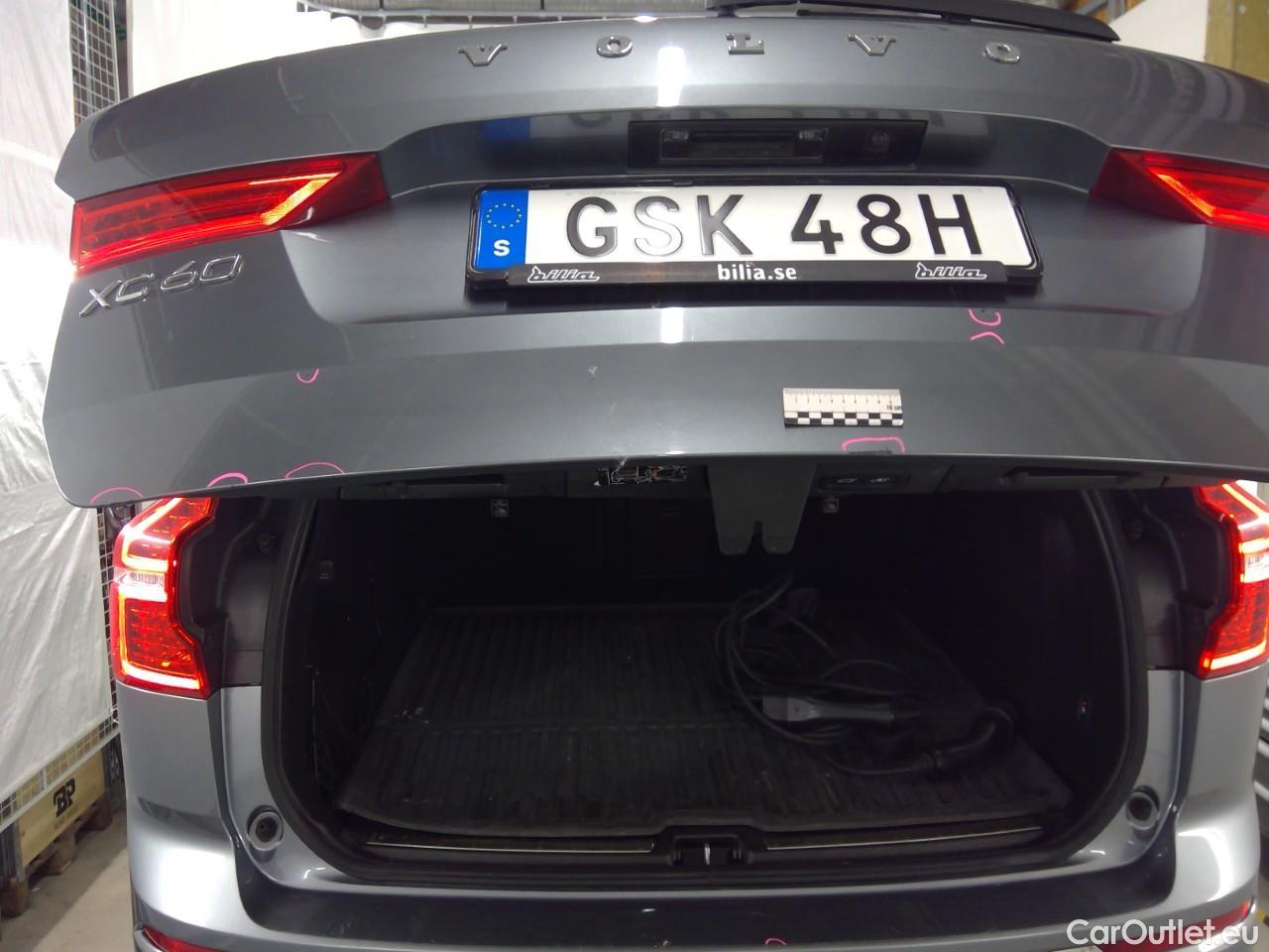  Volvo  XC60  T6 340 Ins. Expr. 4WD Aut #24