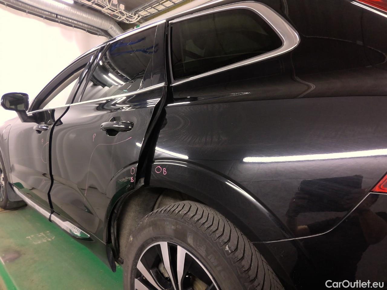  Volvo  XC60  T6 350 Co.Ed.Rec. AWD Aut #37