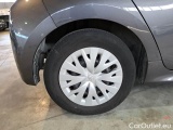  Toyota  Yaris TOYOTA  / 2020 / 5P / BERLINA HYBRID BUSINESS MY20 #18