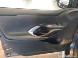  Toyota  Yaris TOYOTA  / 2020 / 5P / BERLINA HYBRID BUSINESS MY20 #96
