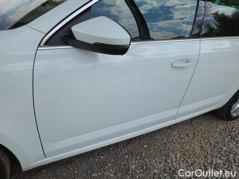  Skoda  Octavia  Combi  (5E5)(03.2017->) OctCom 2.0TSI 140 Style 4x4 AT #3