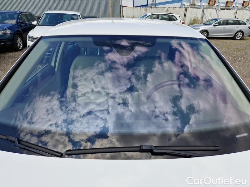  Volkswagen  Passat  Lim (CB2) (2019)  2.0TDI 110 Elegance AT #1