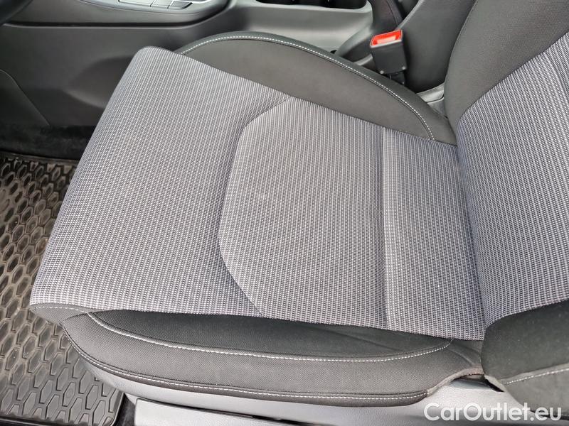  Hyundai  i30   cw (PD)(2017->)  kom.1.0TGDI Family Comf #8