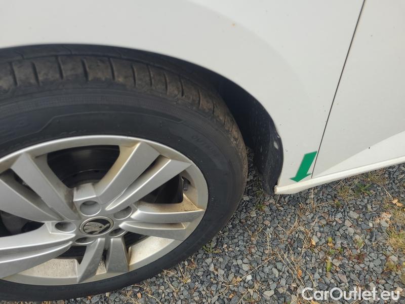  Skoda  Fabia  Combi (2015) Com.1.0TSI 70 Ambition 5d #8