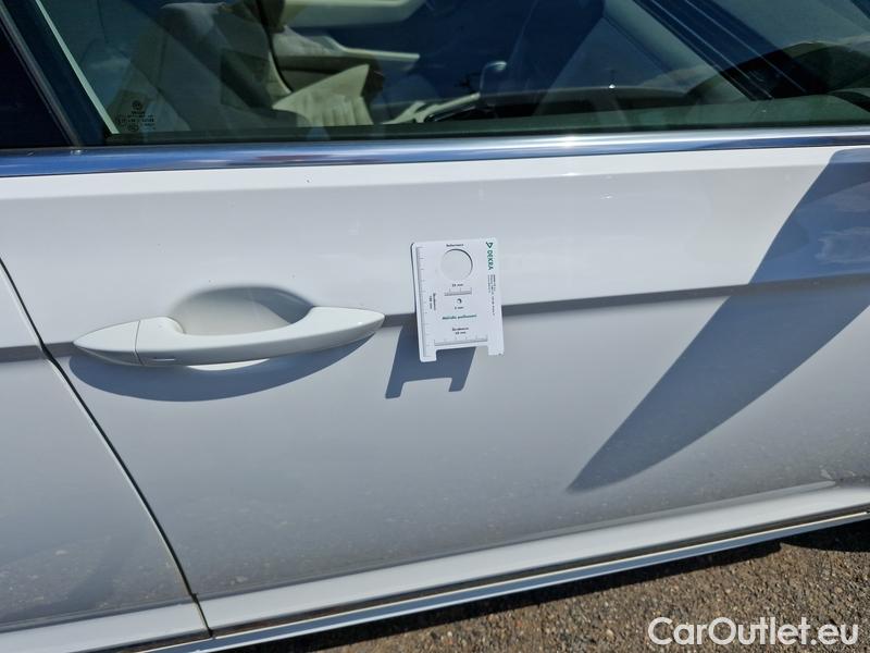  Volkswagen  Passat  Lim (CB2) (2019)  2.0TDI 110 Elegance AT #18