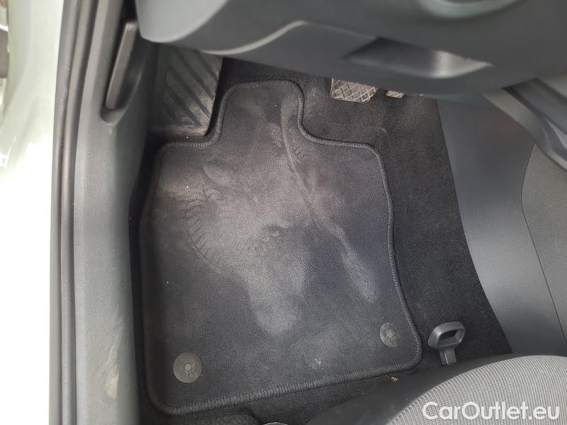  Skoda  Octavia  Combi  (5E5)(03.2017->) OctCom 2.0TSI 140 Style 4x4 AT #4