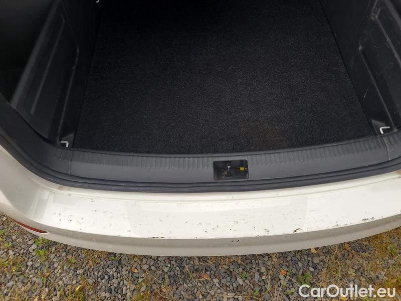  Skoda  Fabia  Combi (2015) Com.1.0TSI 70 Ambition 5d #12