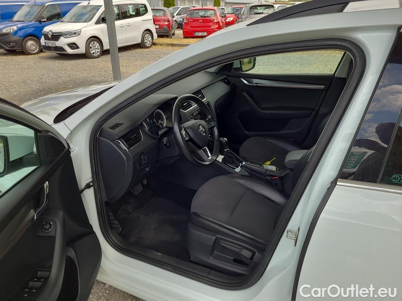  Skoda  Octavia  Combi  (5E5)(03.2017->) OctCom 2.0TSI 140 Style 4x4 AT #10