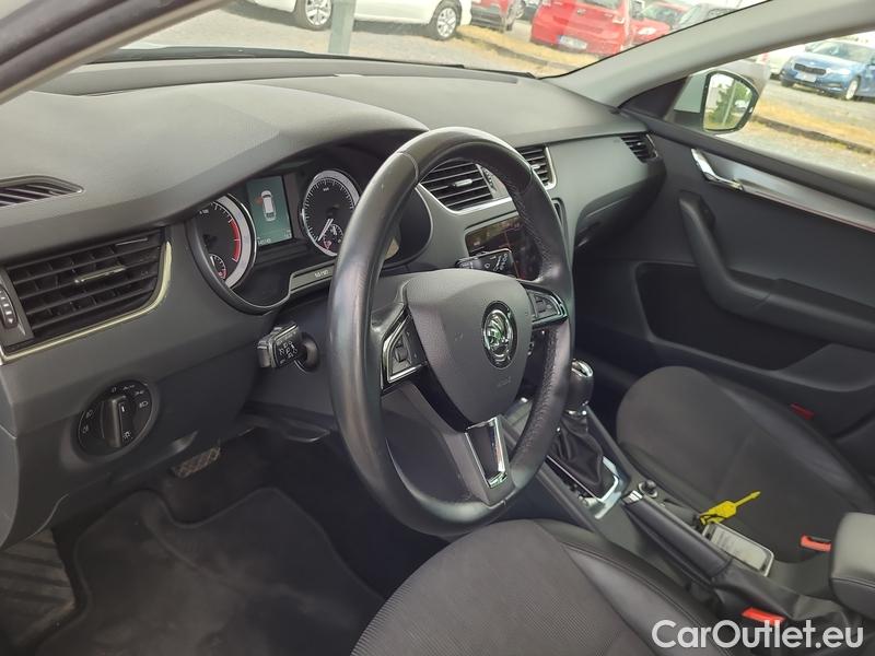  Skoda  Octavia  Combi  (5E5)(03.2017->) OctCom 2.0TSI 140 Style 4x4 AT #5