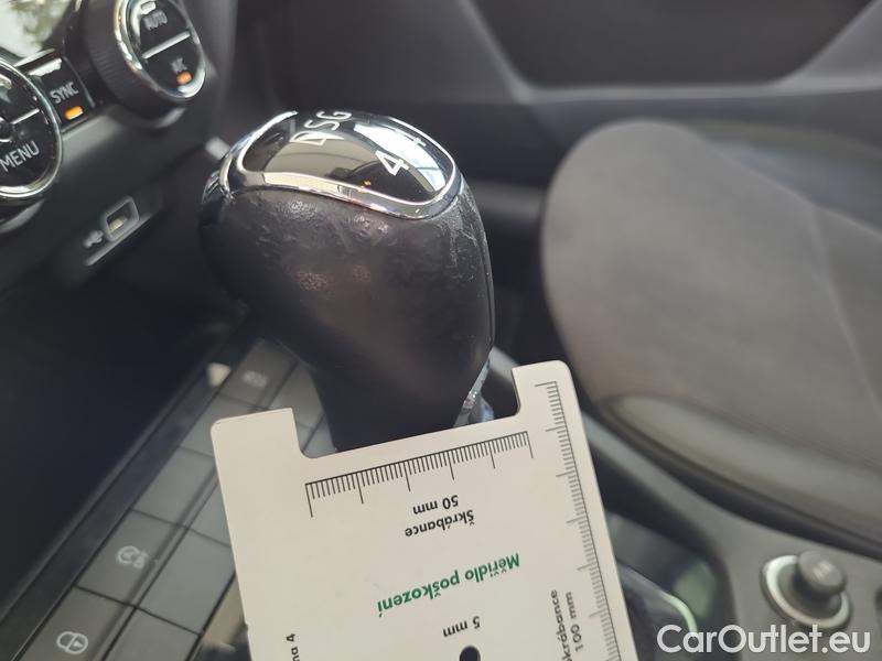  Skoda  Octavia  Combi  (5E5)(03.2017->) OctCom 2.0TSI 140 Style 4x4 AT #6