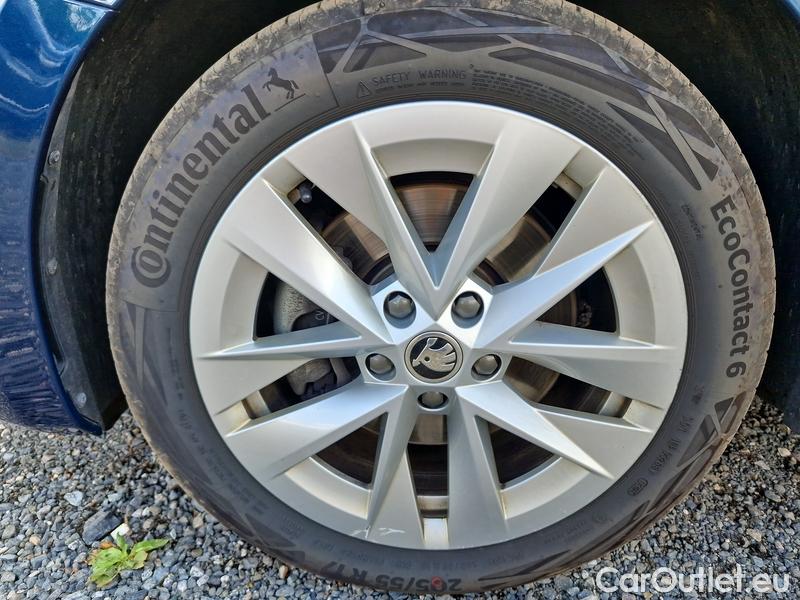  Skoda  Octavia  Combi (NX3)(2020) Oct.Com.1.4TSI 150 Style AT #2