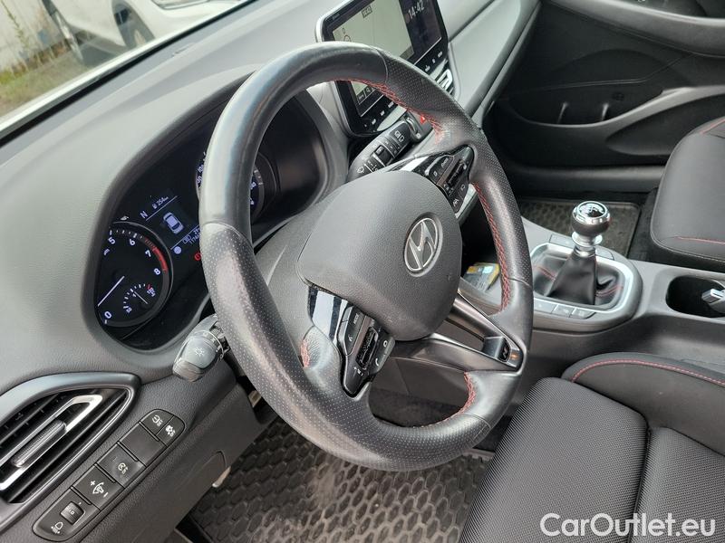 Hyundai  i30   cw (PD)(2017->)  kom.1.5T-GDI N Line 5d #9