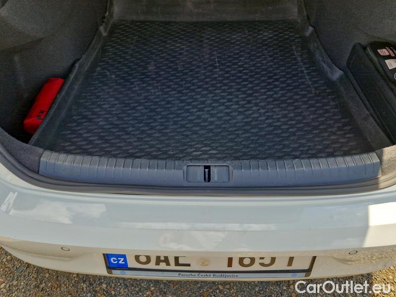  Volkswagen  Passat  Lim (CB2) (2019)  2.0TDI 110 Elegance AT #15