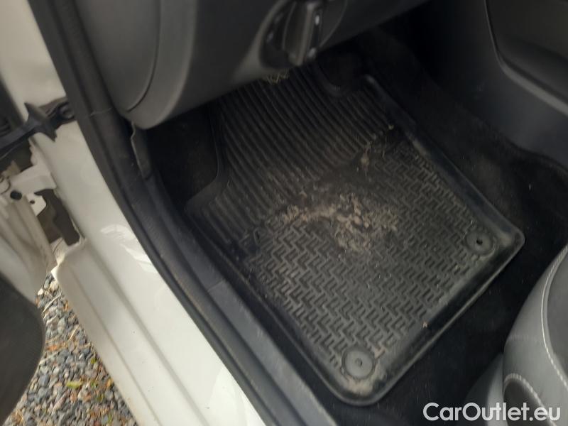  Skoda  Fabia  Combi (2015) Com.1.0TSI 70 Ambition 5d #19