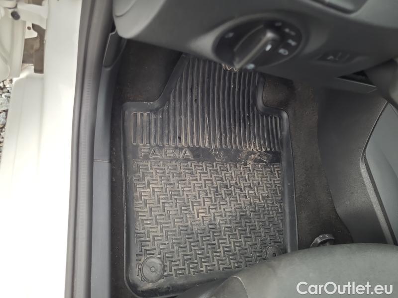  Skoda  Fabia  3 (2015)  1.0MPI 44 Active #4