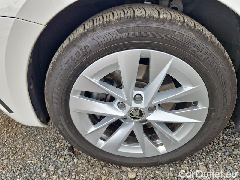  Skoda  Octavia  Lim. (NX3)(2020) Oct.1.4TSI 150 Ambition AT 5d #5