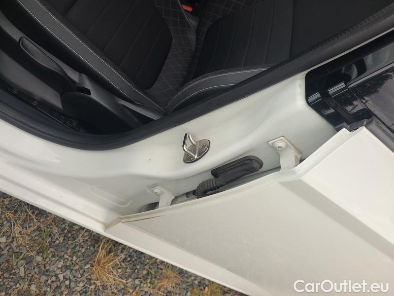  Skoda  Fabia  Combi (2015) Com.1.0TSI 70 Ambition 5d #18