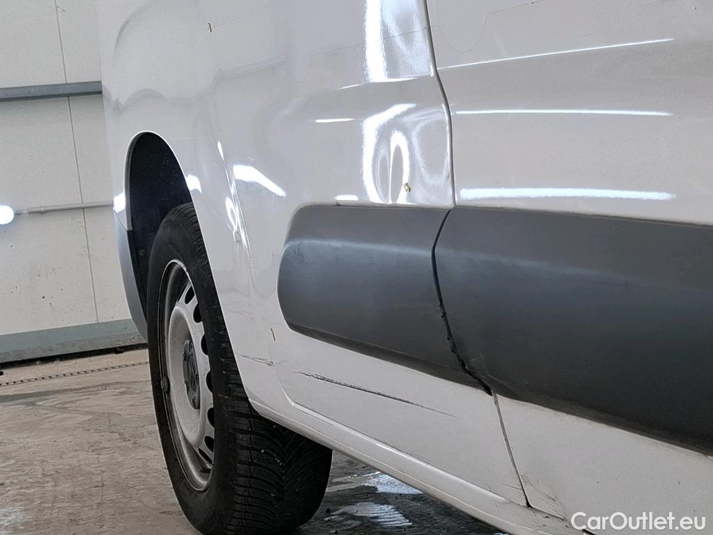  Citroen  Berlingo  Fourgon Club XL 950 1.5 BlueHDi 100CV BVM5 E6dT #17