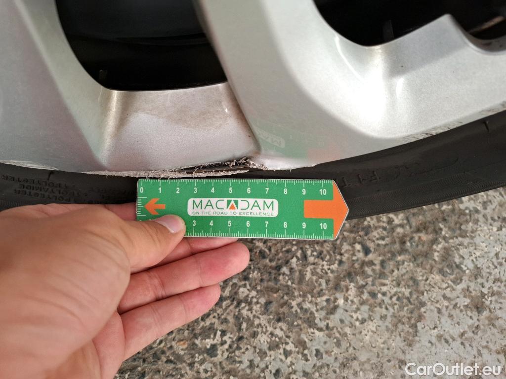  Citroen  C3  Société Feel Nav 1.2 PureTech 80CV BVM5 E6 #19