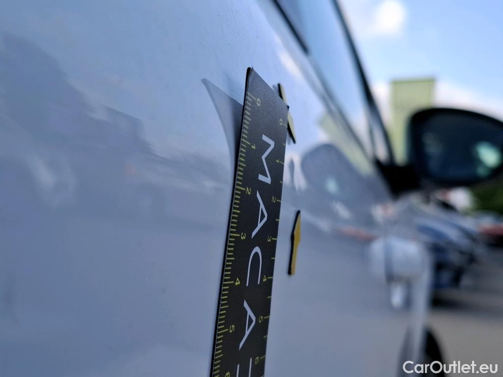  Peugeot  2008 PEUGEOT  / 2016 / 5P / Crossover Puretech 82 S&S €6.c ACTIVE #44