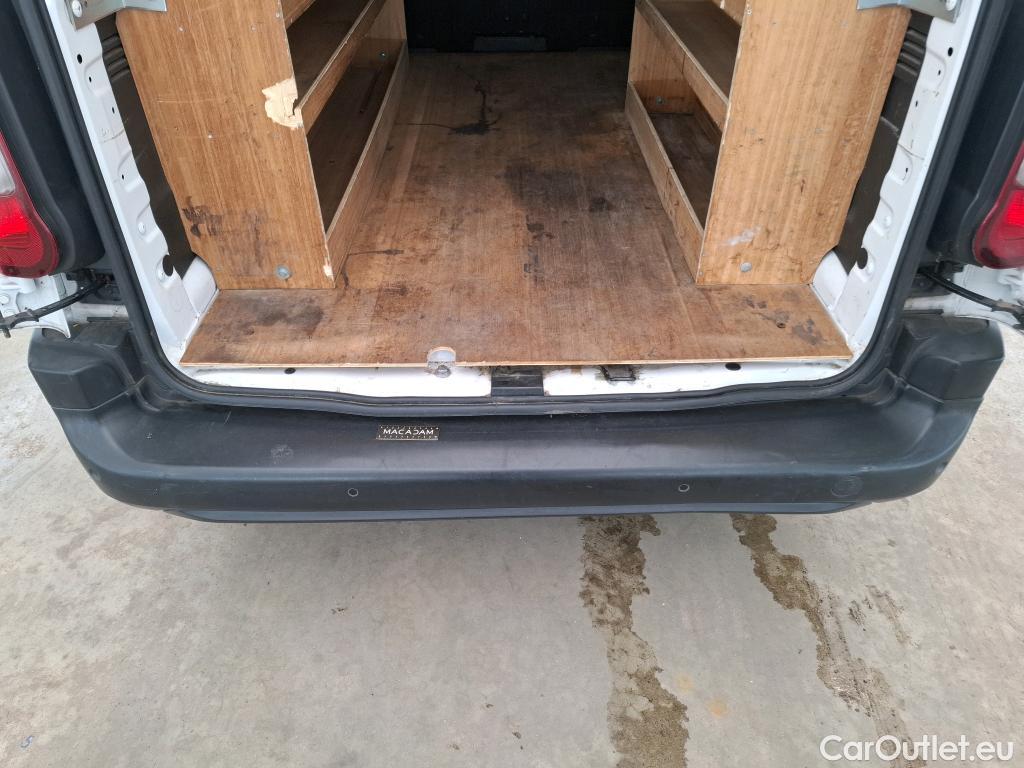  Citroen  Berlingo  Fourgon Club XL 950 1.5 BlueHDi 100CV BVM5 E6dT #31
