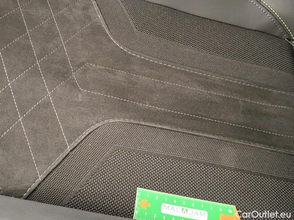  Peugeot  2008 PEUGEOT  / 2019 / 5P / Crossover BLUEHDI 130 S&S EAT8 GT PACK #6