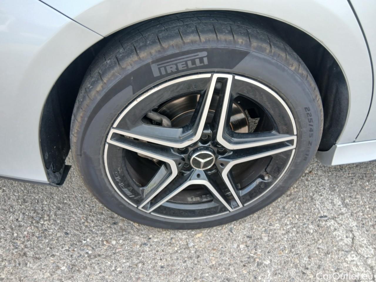  Mercedes  CLA-Klasse Clase CLA CLA 200 d (118.312)Premium-Pack AMG Line 150CV AT8 E6d #19